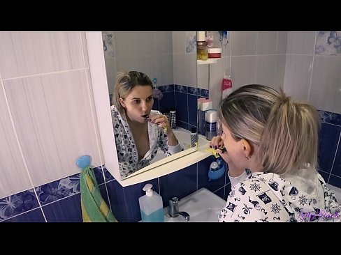 ❤️ Pijamaz jantzitako gazteekin ahozko esperma amaitzen da ipurdian - Letty Black ❤❌ Etxeko pornoa gugan